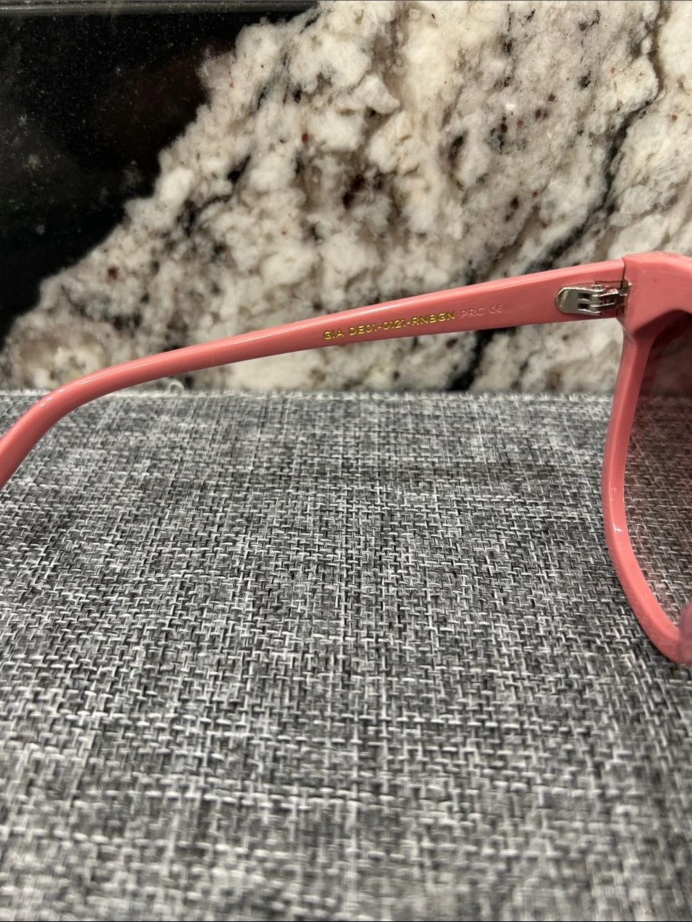 Diff Eyewear Matte Pink Cat-Eye Sunglasses with Gradient Lenses